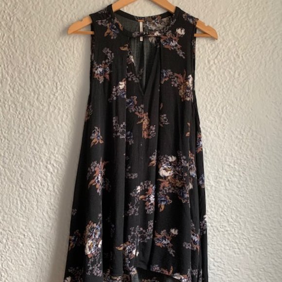 Dress - Picture 1 of 6